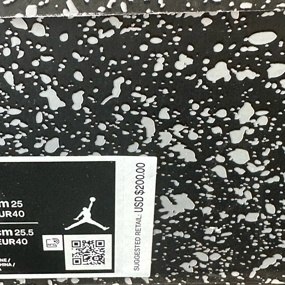 Nike Air Jordan 4 Retro Military Black Sneakers - Picture 7 of 9